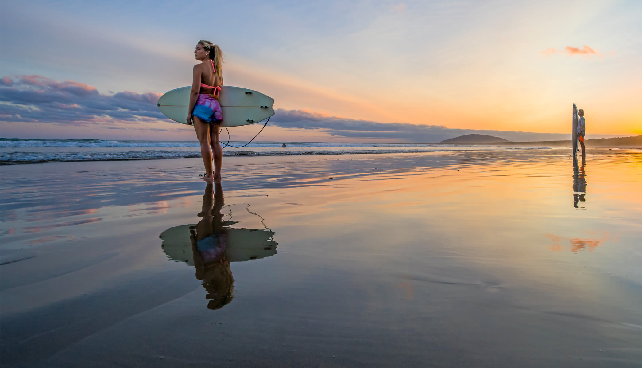 Surfing in Kiama, Photography by Dee Kramer