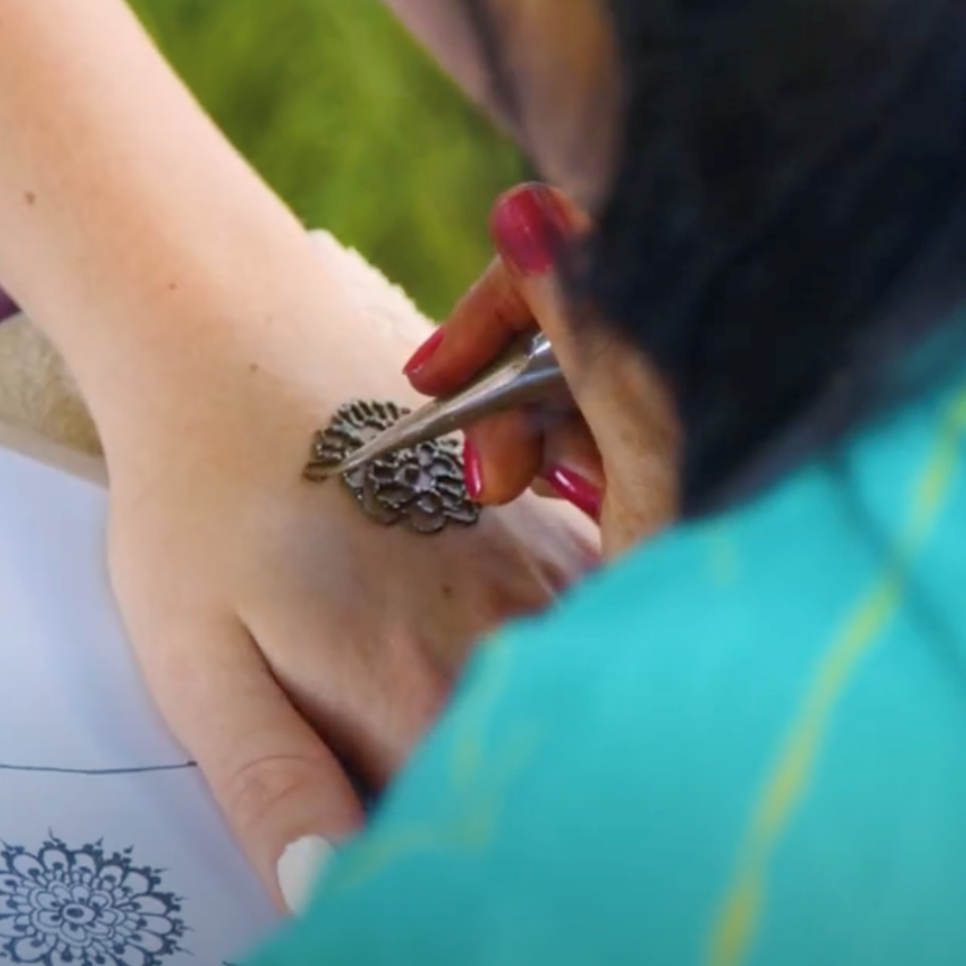 Express Henna Tattooing